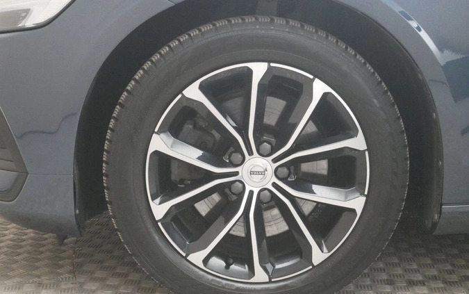 Volvo V60 cena 134899 przebieg: 102313, rok produkcji 2021 z Szczecin małe 326